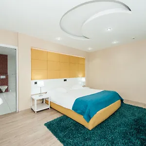 Hotel Phenix, Dilbeek